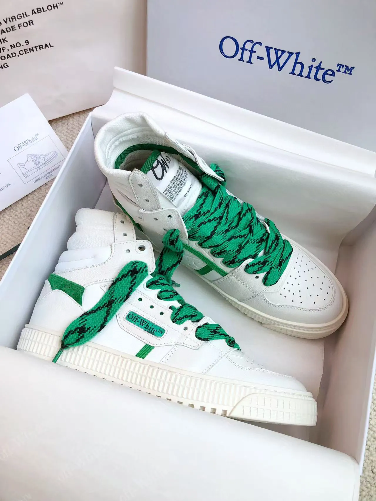 Men's shoes💰620 OFF WHITE ⚡️Couple style⚡️🍓New color🍓 The latest spring model of Gaobang street casual Martin style masterpiece, released the highest quality version on the market 👊 Series original mold opening, original lasting, production technology 1:1 original ➰🔜The best choice for more and more celebrities and Internet celebrities🔸In the classics Changes in the code🔸Innovate in the trend🔸Strive to break away from the shackles of bad street design🔝Although he is not the originator of fashion design, he is definitely a shining dark horse in avant-garde design🐴🆙Do not follow the trend🔅Not universal beauty🔅 Fabric💯First-layer cowhide Lining💯Imported skin-friendly and environmentally friendly polyester mesh Foot pads💯Original molded high-elastic environmentally friendly molding pads Midsole💯Original sleeve lasting process Outsole💯Rubber outsole Packaging💯Official website synchronizes a full set of packaging (brand wrapping paper, brand certificate, brand bag) code number 35-44, 45 customized